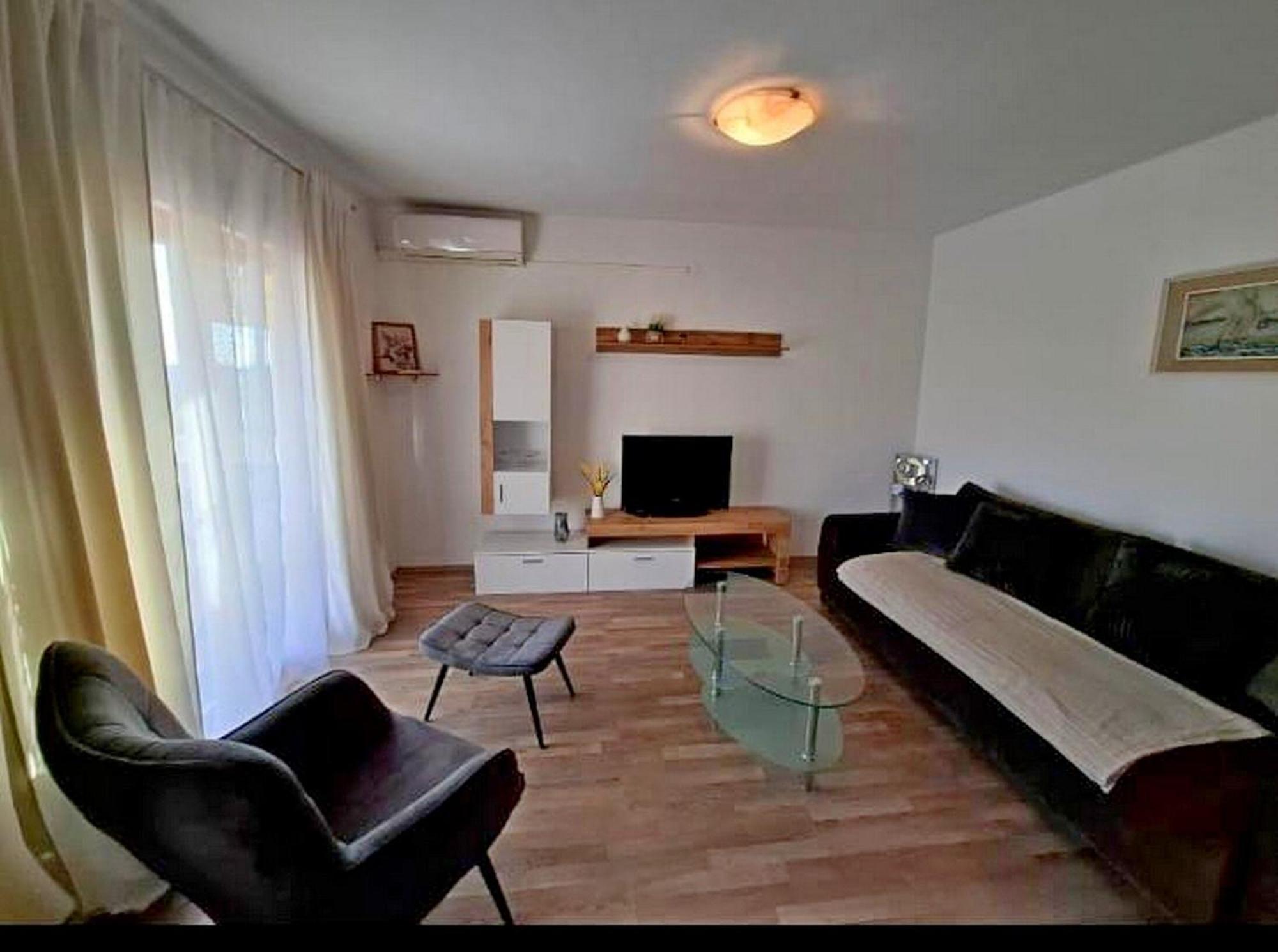 פובליאנה Apartments Sanja מראה חיצוני תמונה